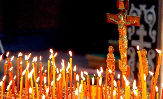 Обычаи на церковные праздники: можно ли посещать парикмахерскую для стрижки и покраски волос