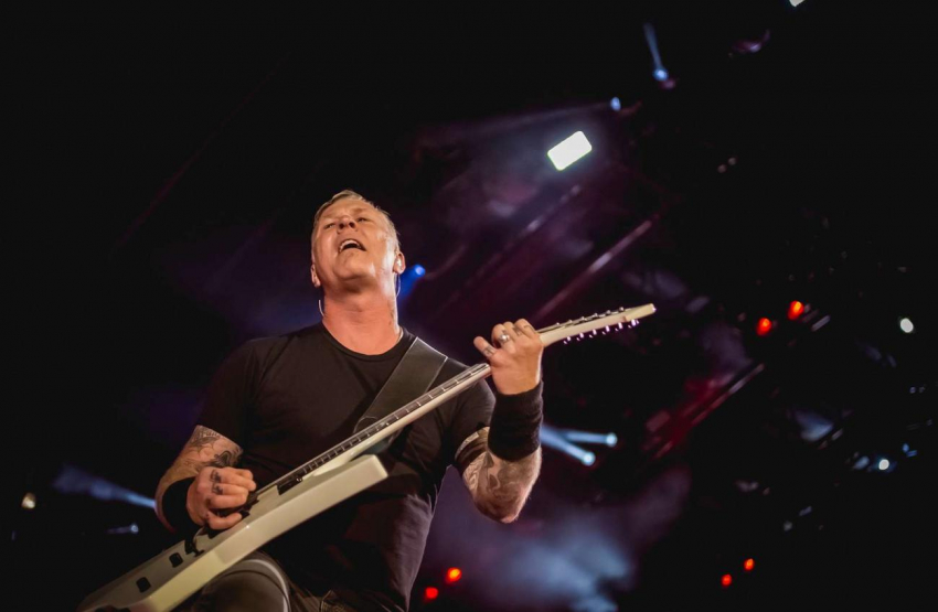 Вокалист Metallica Джеймс Хэтфилд подал на развод с женой