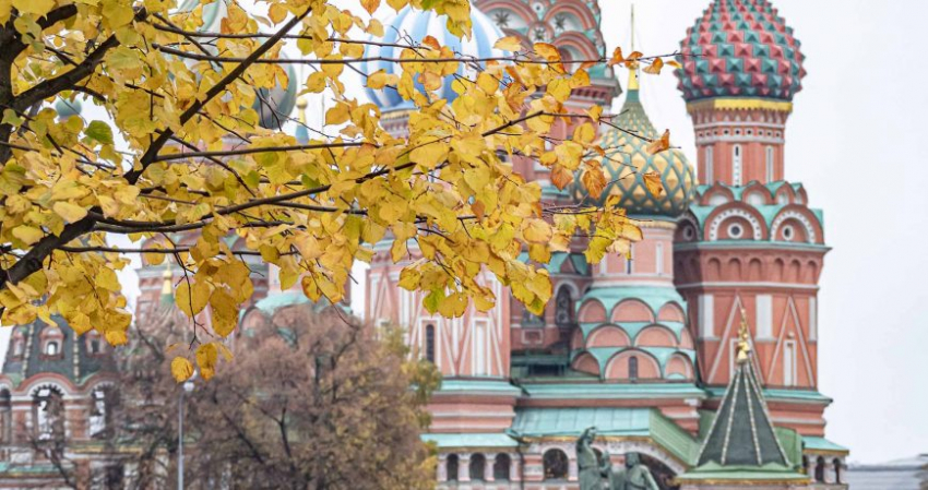 Прогноз погоды для жителей Москвы, Питера и других городов РФ на октябрь 2022 года