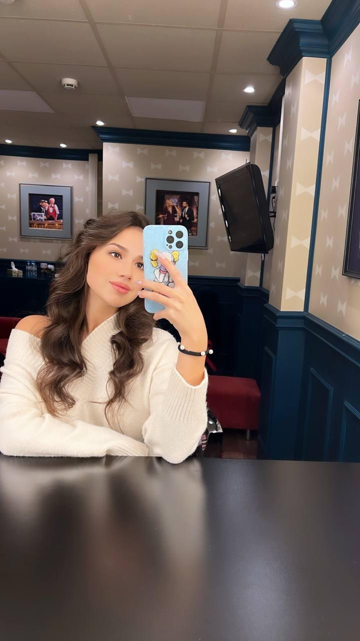 Загитова намекнула на возвращение шоу "Вечерний Ургант"