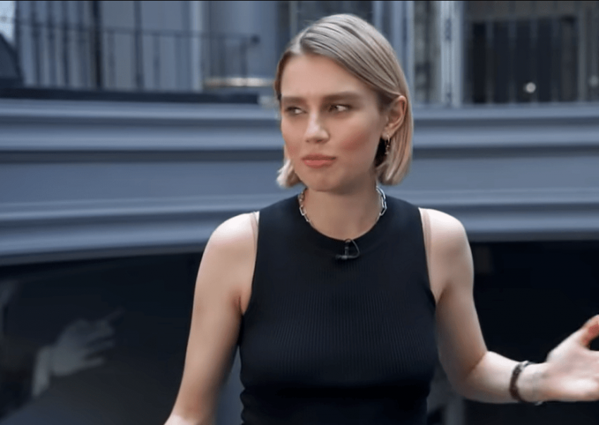Дарья Мельникова раскритиковала сбежавших за границу артистов
