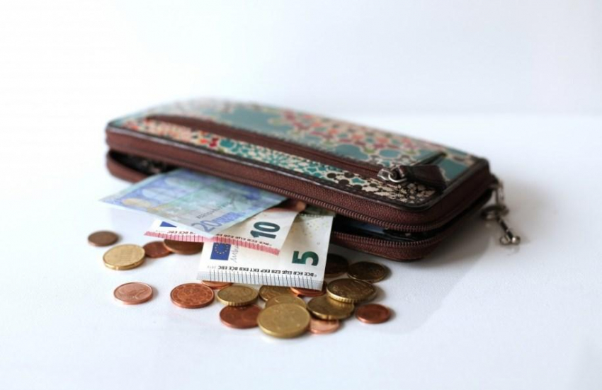 В Польше спрогнозировали снижение реальных зарплат на 15,5%