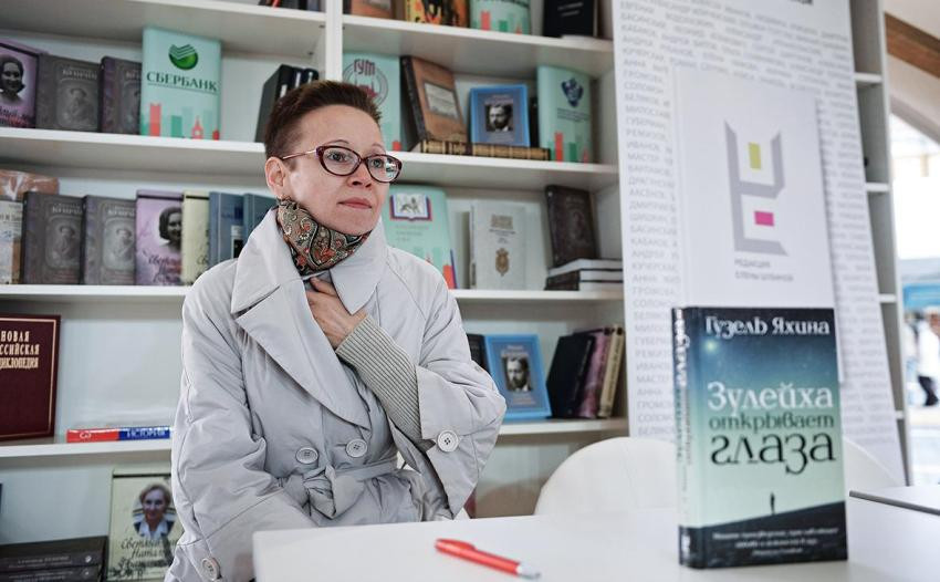Спектакли по книге «Зулейха открывает глаза» отменили в Башкирии из-за политической позиции автора