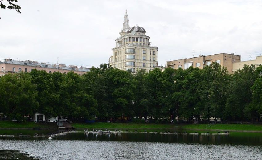 В доме Урганта, Яновского и Хазановой на Патриарших прудах случился пожар