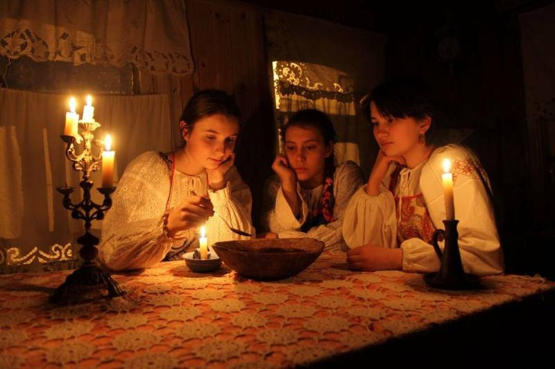 Лучшие новогодние гадания 2023: узнай, что ждет впереди!
