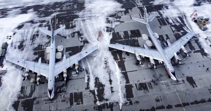 Накануне удара по аэродрому в Энгельсе объект снимали американские спутники Maxar