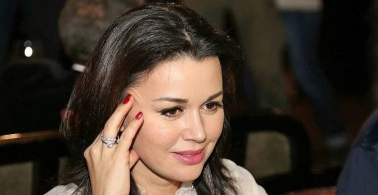 Состояние здоровья популярной актрисы Анастасии Заворотнюк на 10 декабря 2022 года