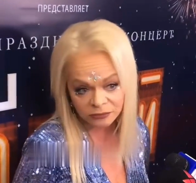 Лариса Долина озадачила поклонников странным образом