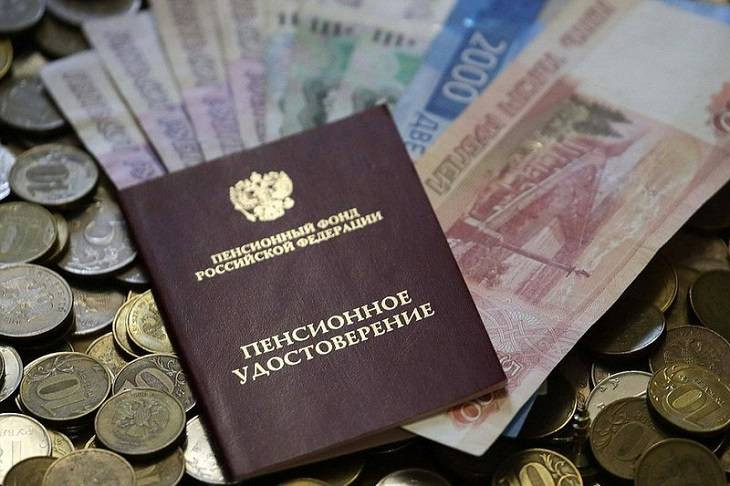 Юрист рассказал, что будет, если россиянину вовремя не выйти на пенсию