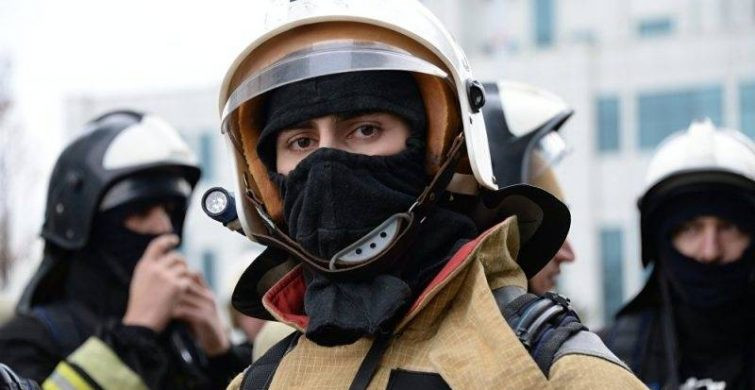 Празднование Дня спасателя на территории России проходит ежегодно 27 декабря