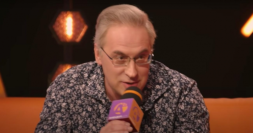 Телеведущий Андрей Норкин высмеял звездных «завсегдатаев» новогодних Голубых огоньков