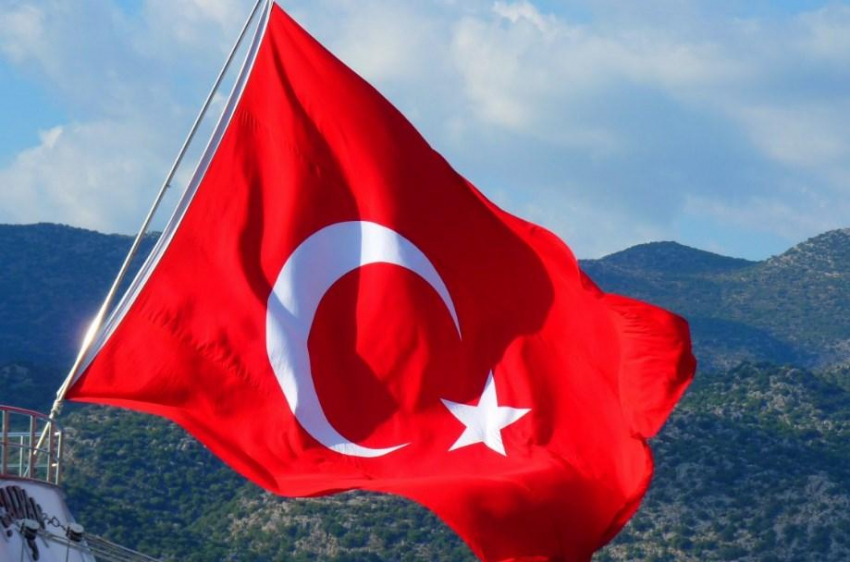 Одинокие туристки с помощью четырех правил смогут избежать неприятностей на отдыхе в Турции