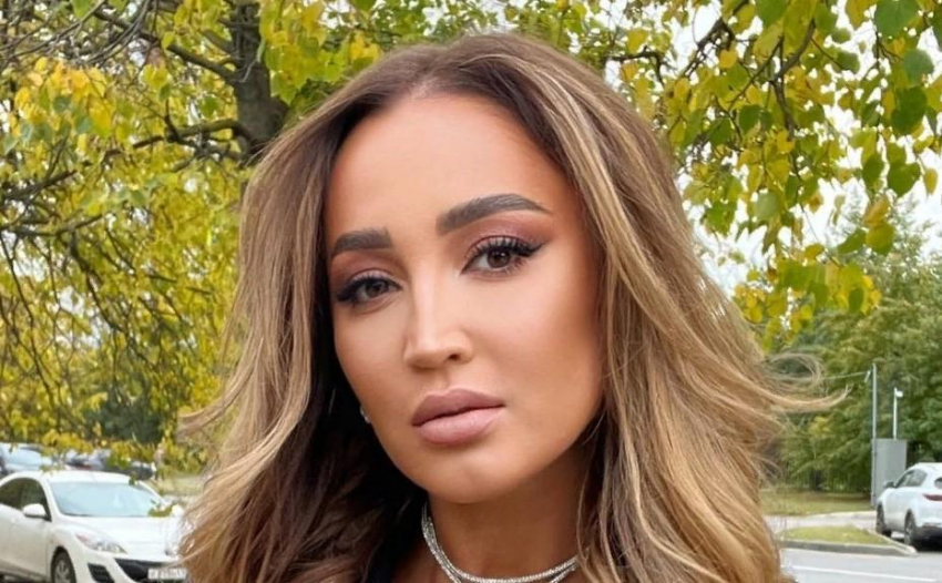 Ольга Бузова показала фото с бабушкой в день ее рождения