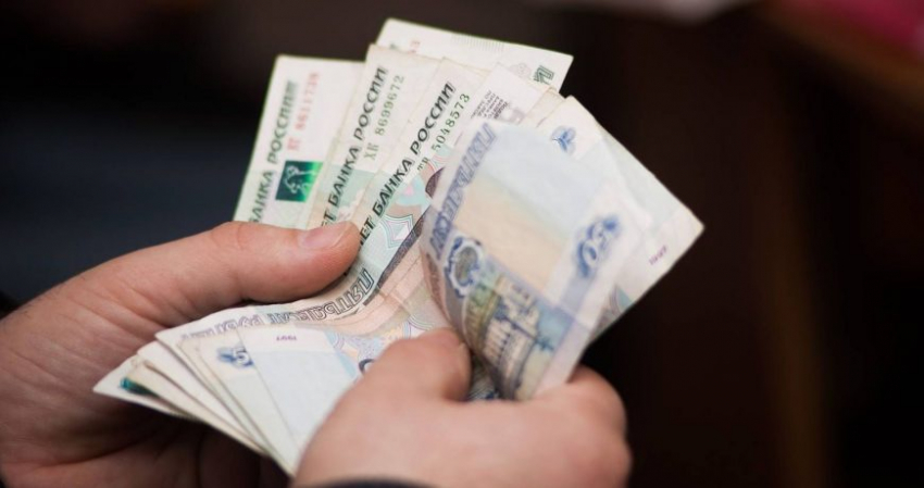 Кто из россиян в 2023 году может рассчитывать на повышение заработной платы