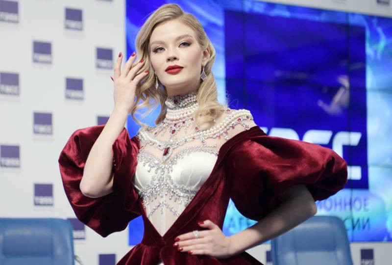 Финал Мисс Вселенная 2022: кто прошел, в каких национальных костюмах выходили конкурсантки