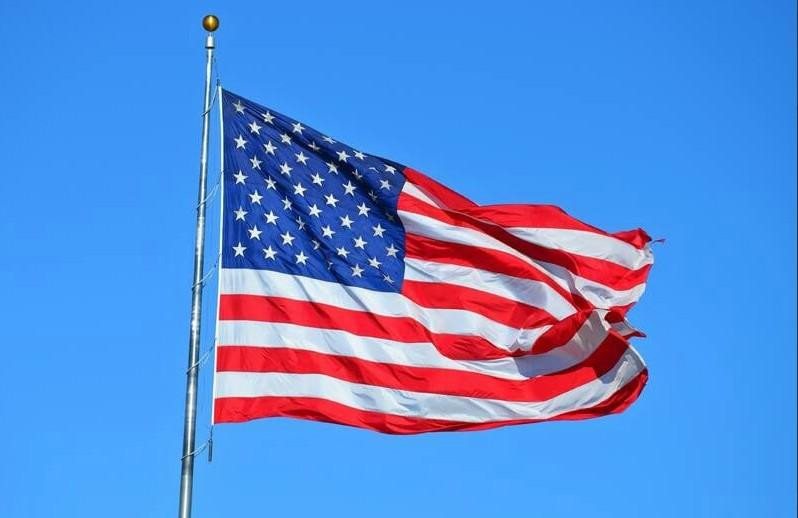 В сети высмеяли участницу «Мисс Вселенной» от США за нелепый костюм