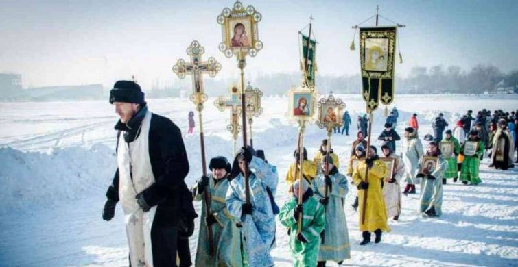 Какой сегодня праздник: 18 января отмечается несколько праздников, какой церковный праздник сегодня, 18.01.2023