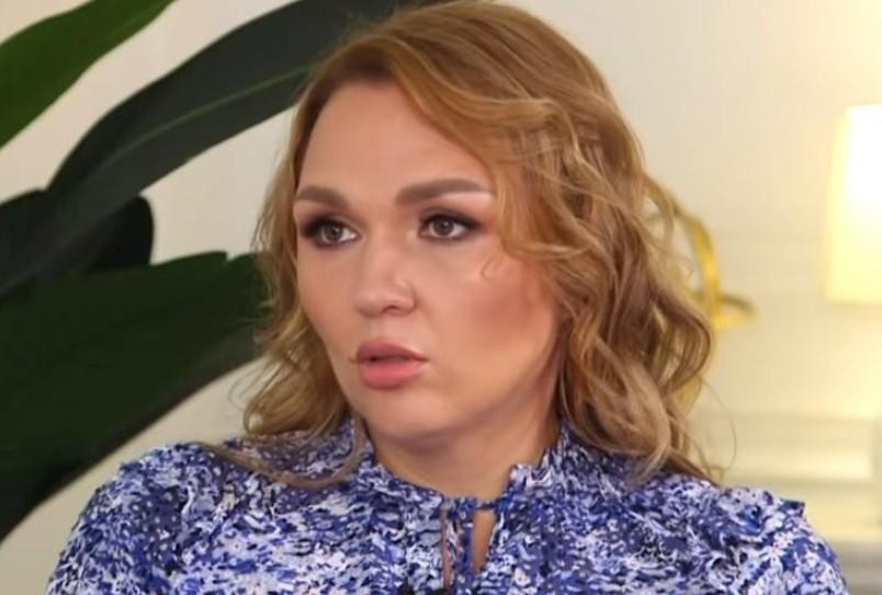 Звезда Comedy Woman Ангарская ответила на вопросы поклонников о беременности