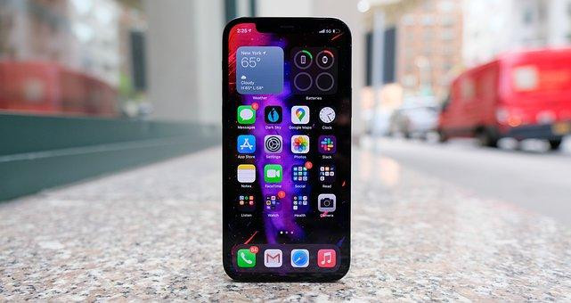 Эксперт сравнил время работы аккумуляторов у iPhone, OnePlus и Xiaomi