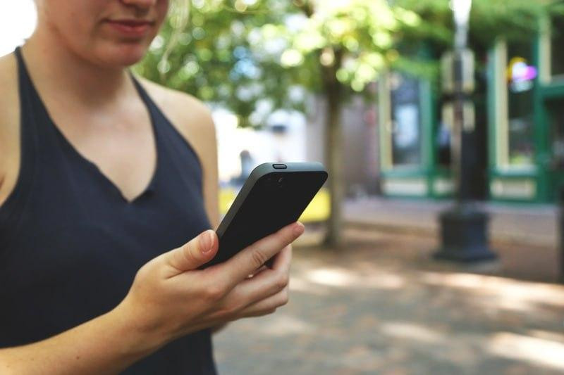 В сети появилось первое изображение смартфона ColaPhone