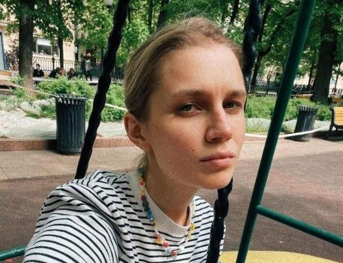 Мать Смольянинова рассказала о планах Мельниковой касательно эмиграции
