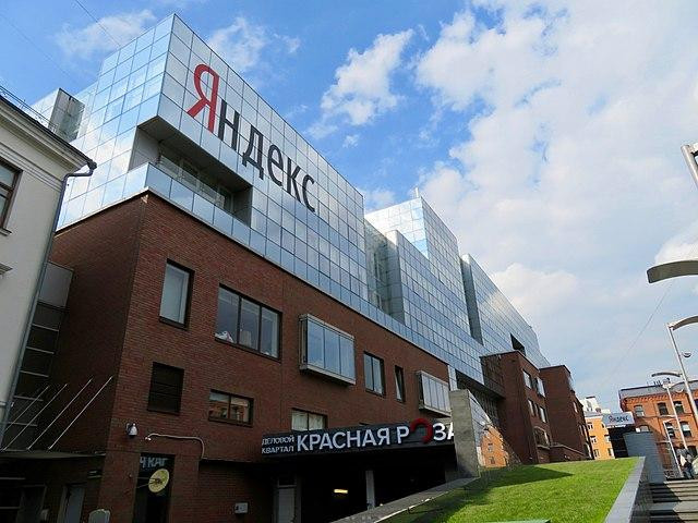 В компании «Яндекс» признали, что «Алиса» подслушивала своих владельцев