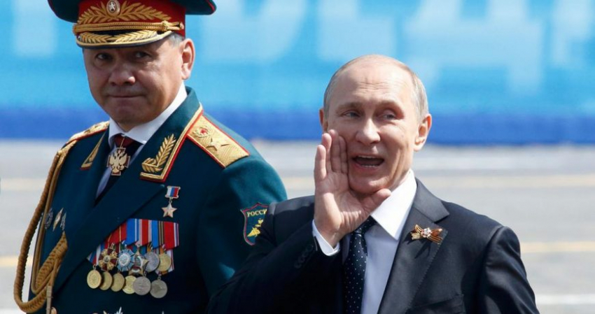 Военные эксперты нашли скрытый смысл в поздравлении и указе Владимира Путина