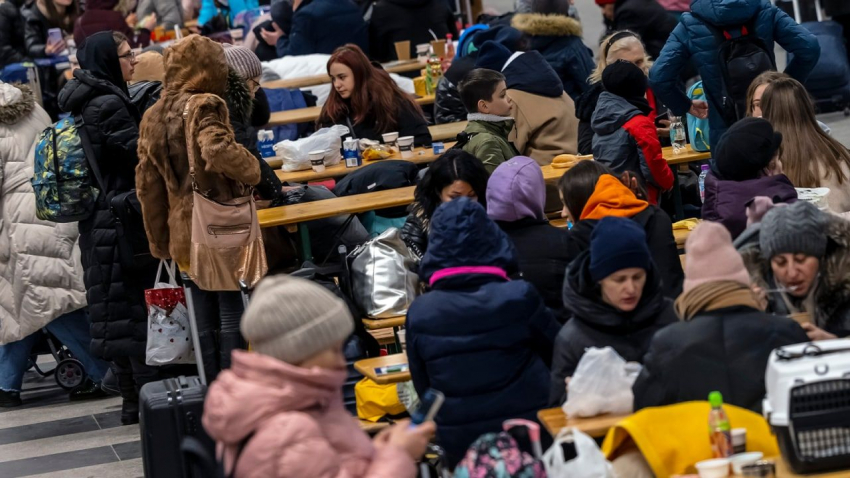 Украинские беженцы в Польше получили письма с требованием вернуть социальные пособия