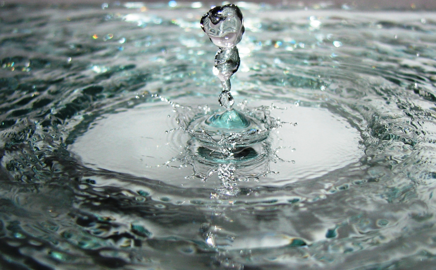 Сила крещенской воды, как и какого числа ее набирать