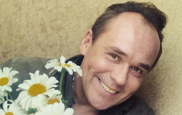 Максим Аверин рассказал о тяжелых съемках в картине «Море. Солнце. Склифосовский»