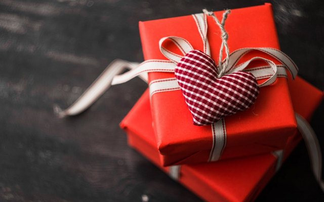 Идеи недорогих, но приятных подарков для любимого мужчины на 14 февраля 2023 года, День святого Валентина