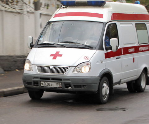 В Сургуте потерявшего сознание мужчину выволокли из автомобиля и оставили на морозе