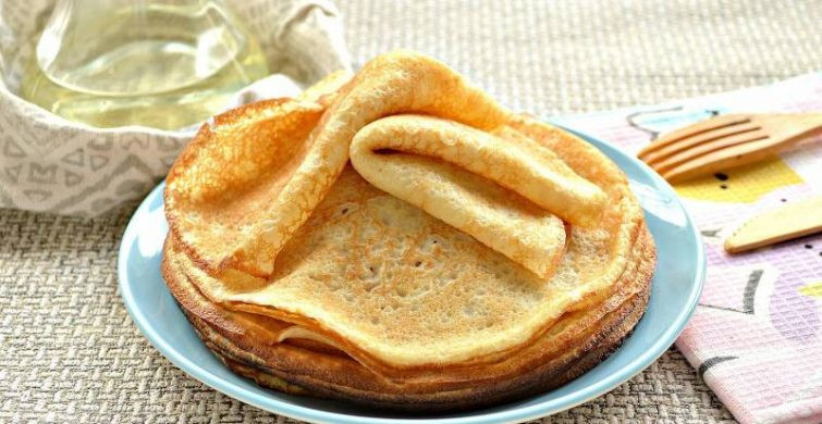 Тонкие, вкусные блины на молоке с дырочками: несколько рецептов приготовления