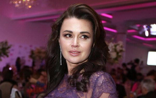 Телезрители смогут увидеть Анастасию Заворотнюк в новом сериале