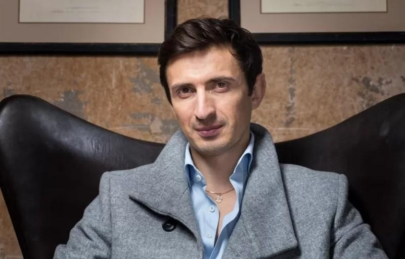 Алексей Гаврилов объяснил, что ушел из сериала «СашаТаня» из-за пропаганды