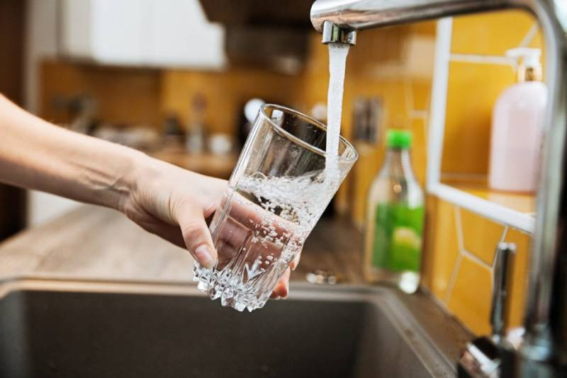 Пить или не пить: для чего нельзя использовать водопроводную воду
