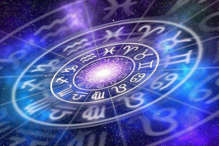 Гороскоп расскажет, каким знакам зодиака светит удача в апреле 2023 года
