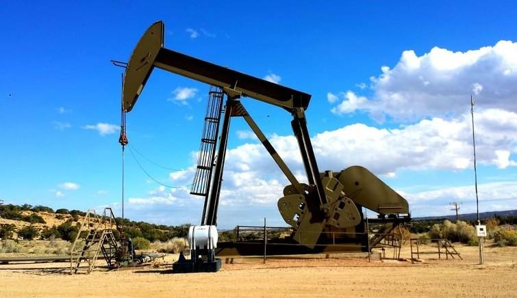 Эксперт Канищев назвал призывы ЕС снизить потолок цен на нефть пиар-ходом