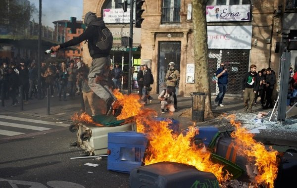 Массовые протесты во Франции: последние новости о свежих событиях на 26 марта 2023 года