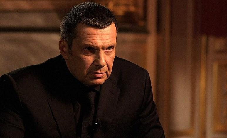 Соловьев напомнил Галкину о возрасте Пугачевой после шутки о создании кооператива «Судороги»