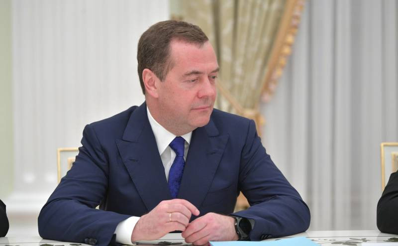 Зампред Совбеза РФ Медведев обвинил бывшие колониальные державы в провоцировании конфликтов