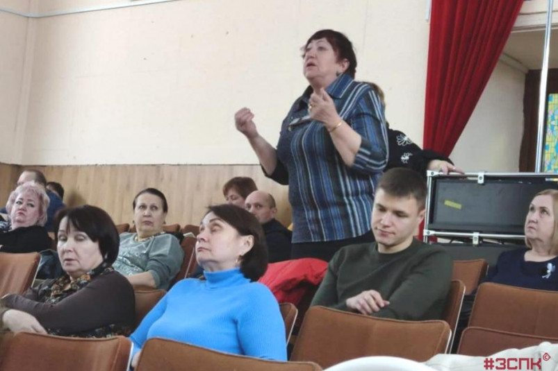 Председатель Заксобрания Приморья Александр Ролик провел встречу с жителями Артема