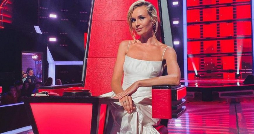 «Когда её уже уберут? Достала!»: фанаты недовольны поведением Гагариной на шоу «Голос»