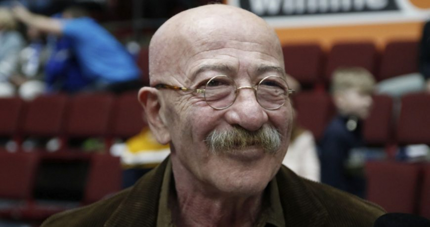 Музыкант Александр Розенбаум госпитализирован: ему сделали операцию