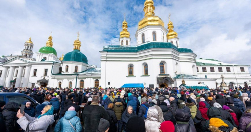 Как прошла последняя служба в Киево-Печерской лавре перед уходом монахов