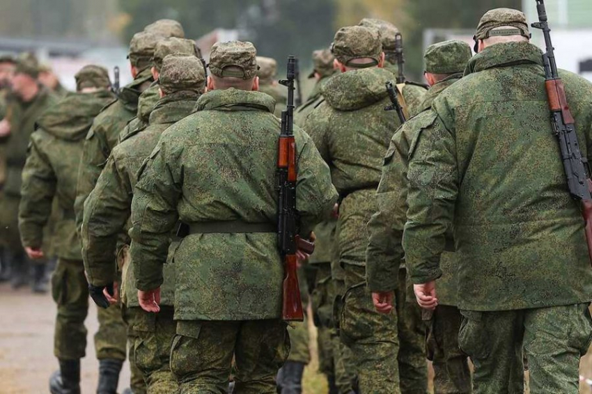 Ярославские военные объяснили массовые призывы на контрактную службу в ВС РФ