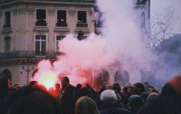 Массовые протесты во Франции: последние новости о свежих событиях на 1 апреля 2023 года
