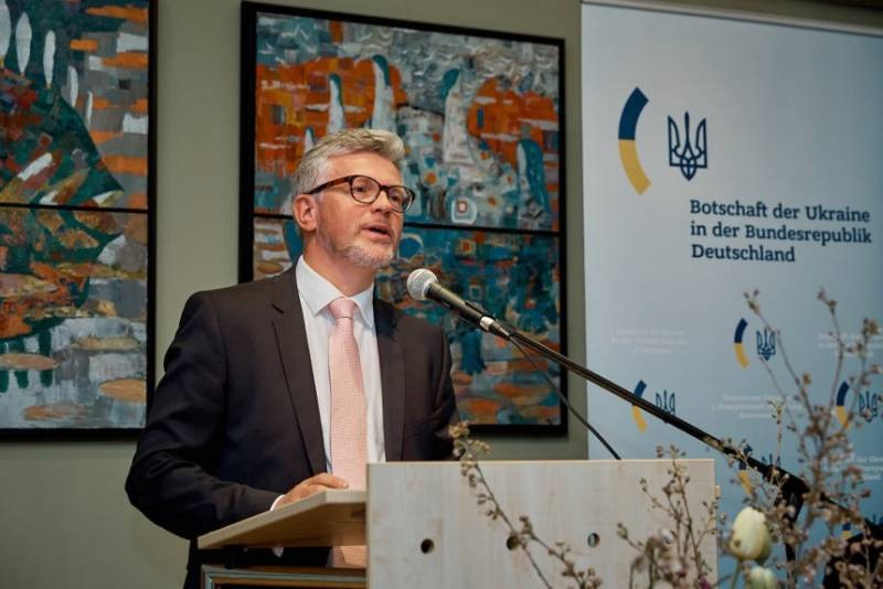 Украинский дипломат Мельник: российский ОПК слишком быстро производит танки