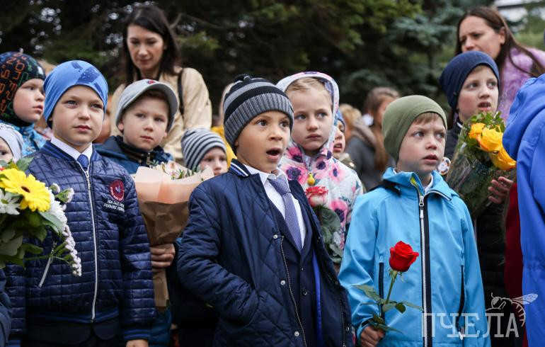 Челябинцы за три дня подали свыше 8,1 тысячи заявлений для записи детей в школу