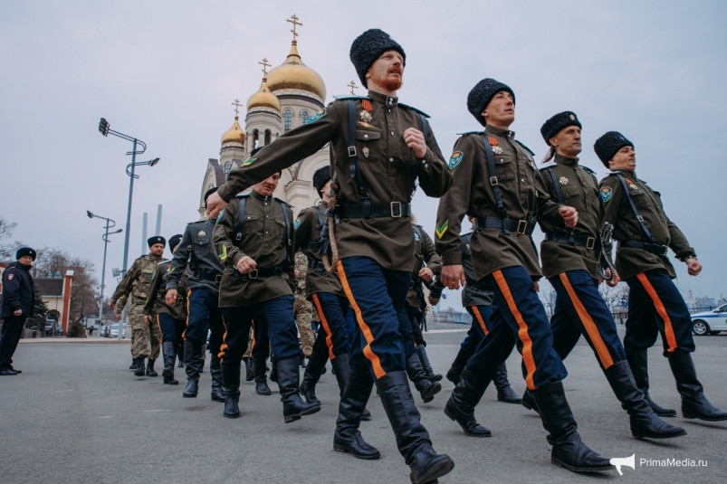 Казаки будут патрулировать набережную Спортивной гавани во Владивостоке